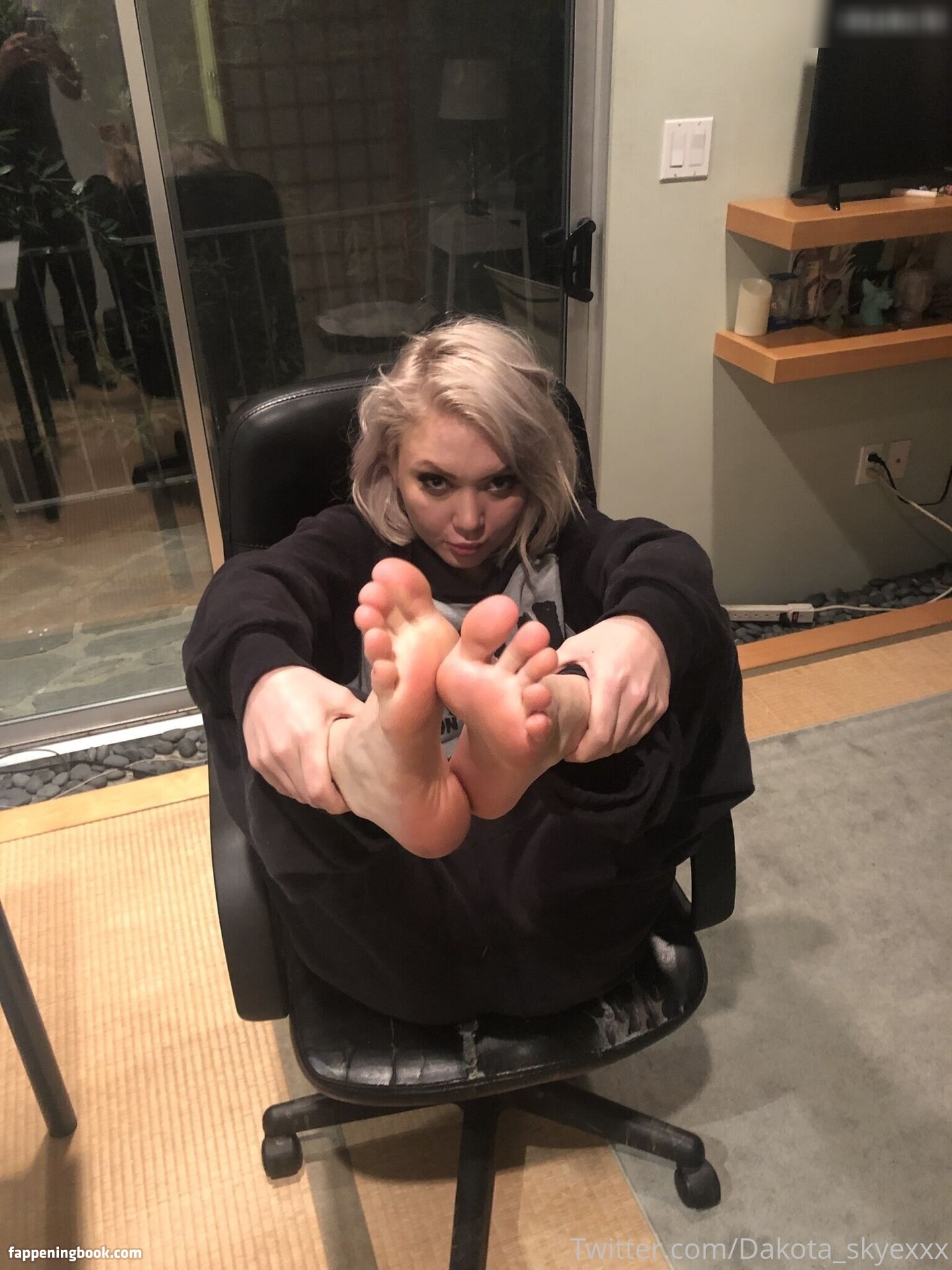 Dakota Skye Onlyfans Nude Leaked Photos photo leak 27 of 47