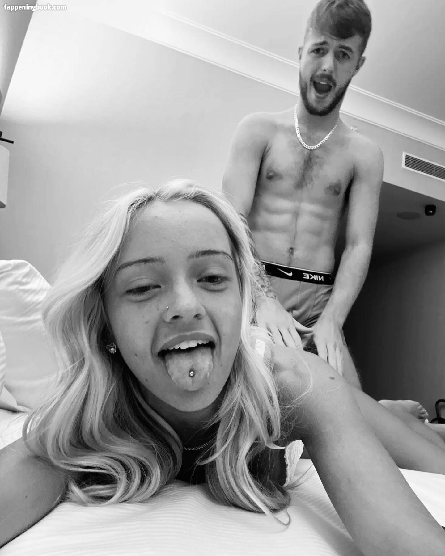 Petitesneakylink Onlyfans Nude Leaked Photos photo leak 35 of 50