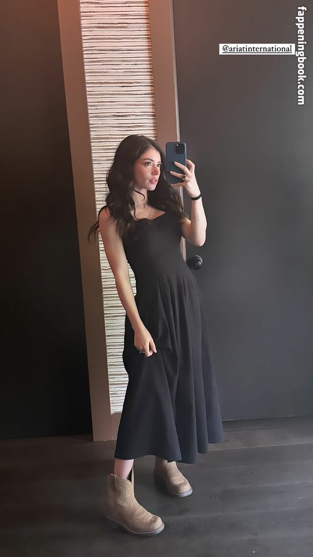 Chrissy Costanza Onlyfans Nude Leaked Photos photo leak 43 of 49