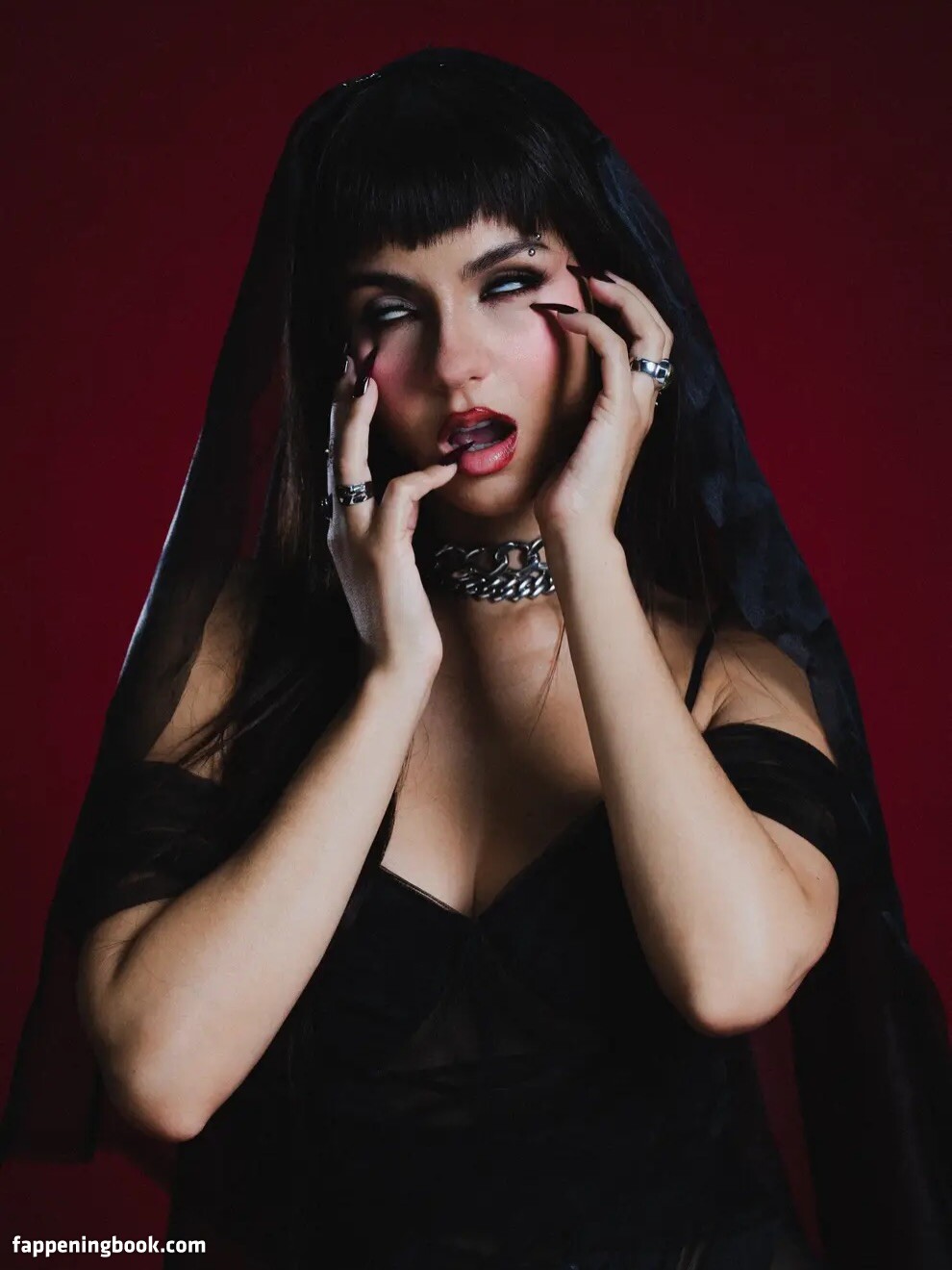 Victoria Justice Onlyfans Nude Leaked Photos photo leak 30 of 50