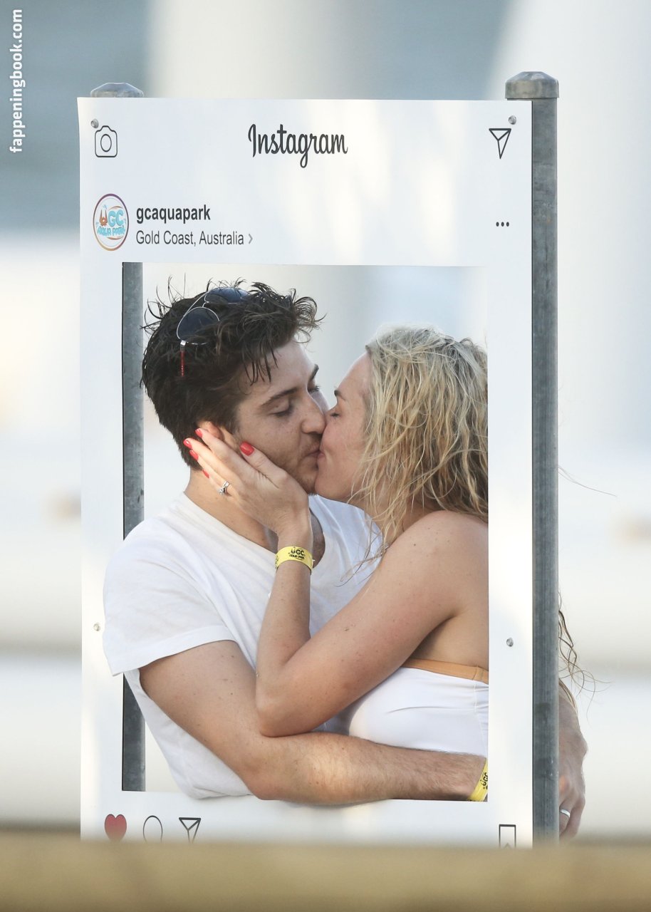 Philippa Bennett Onlyfans Nude Leaked Photos photo leak 4 of 49