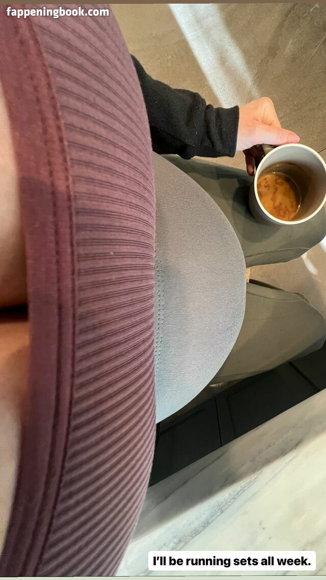 Iliza Shlesinger Onlyfans Nude Leaked Photos photo leak 19 of 50