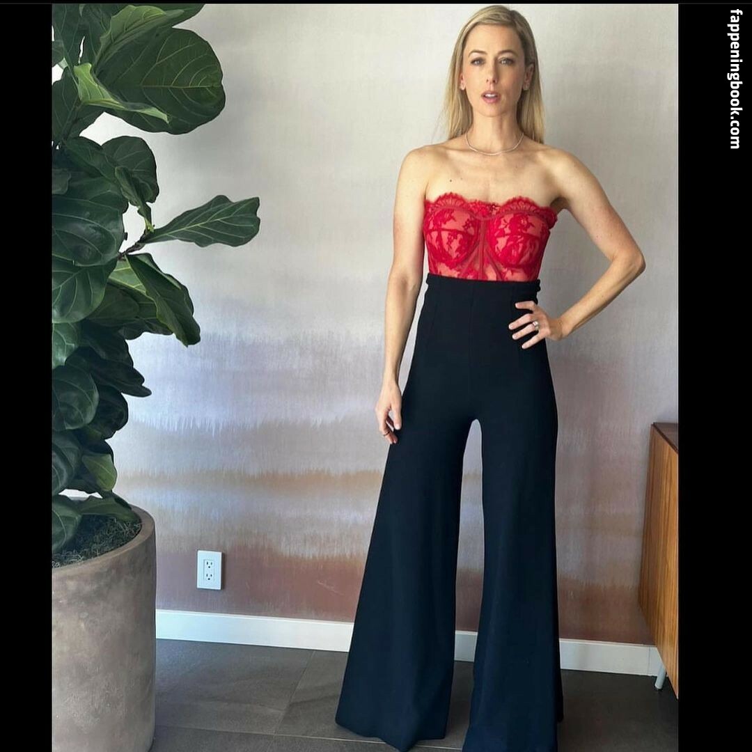 Iliza Shlesinger Onlyfans Nude Leaked Photos photo leak 27 of 50