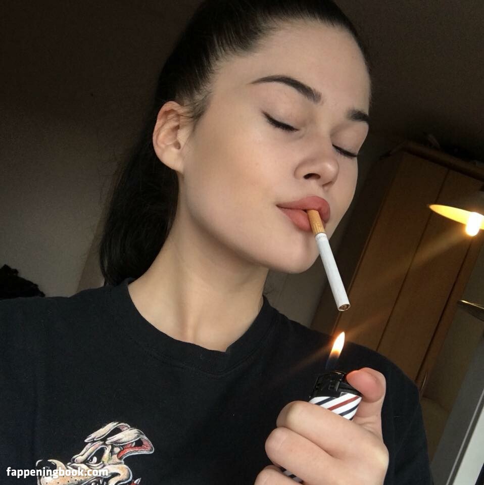 Ariane Ganz Onlyfans Nude Leaked Photos photo leak 16 of 31
