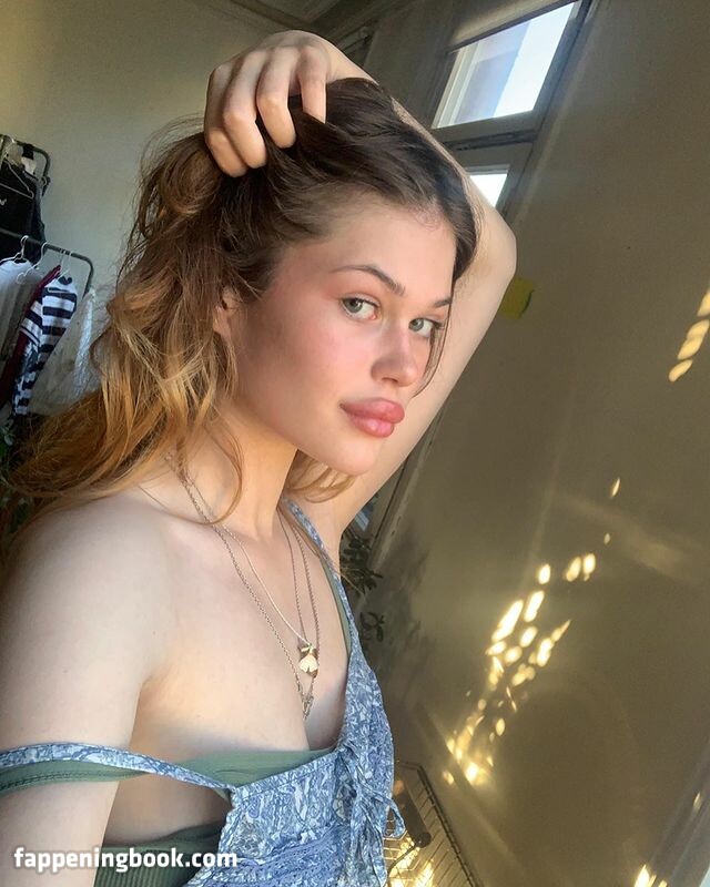 Ariane Ganz Onlyfans Nude Leaked Photos photo leak 29 of 31