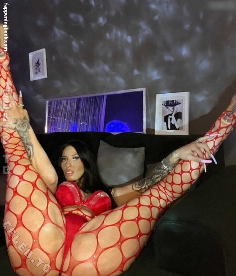 Eleynarei Onlyfans Nude Leaked Photos photo leak 1 of 50
