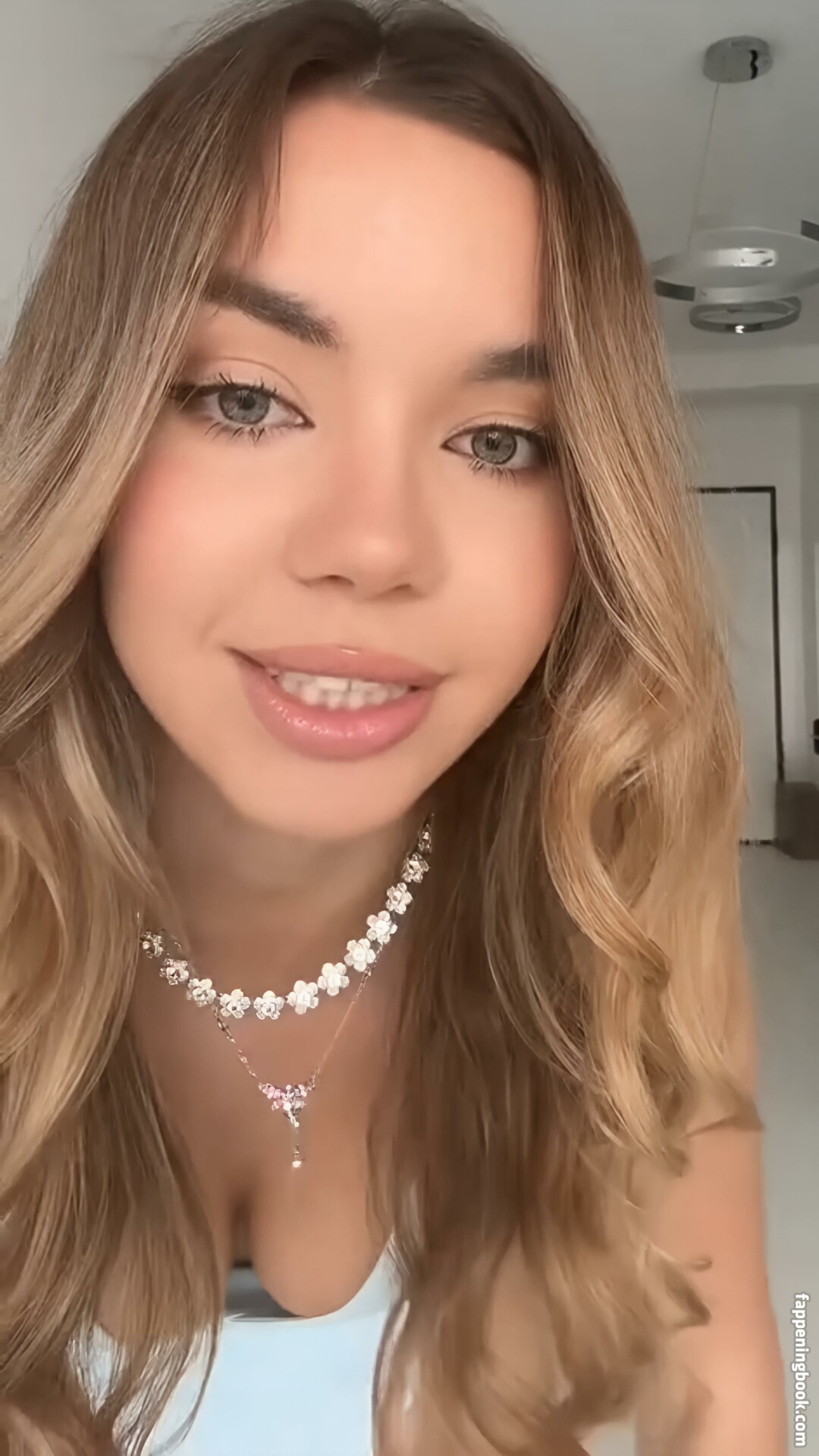 Vanessa Rojewska Onlyfans Nude Leaked Photos photo leak 3 of 49