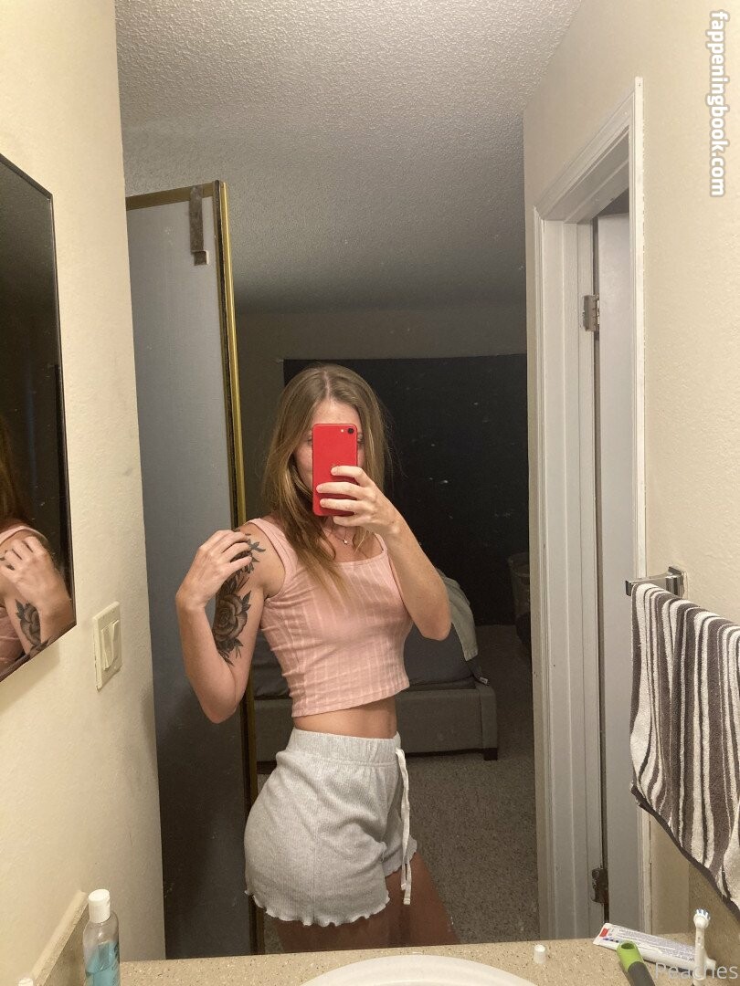 cremedelapeachh Onlyfans Nude Leaked Photos photo leak 10 of 48