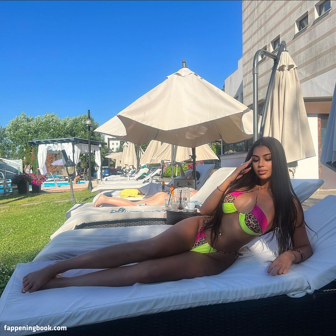 Mariaa.beatrice Onlyfans Nude Leaked Photos photo leak 10 of 12 Mariaa.beatrice Onlyfans Nude Leaked Photos photo leak 10 of 12