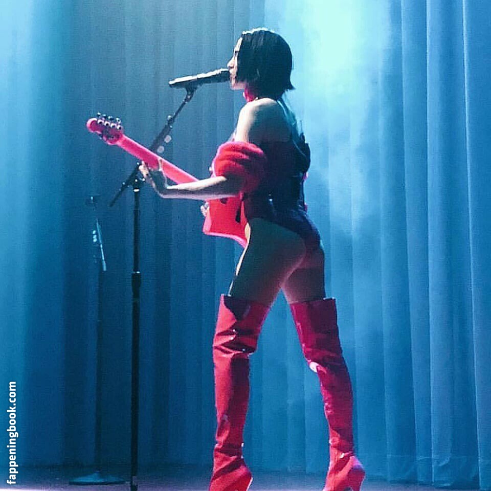 St Vincent Onlyfans Nude Leaked Photos photo leak 3 of 50