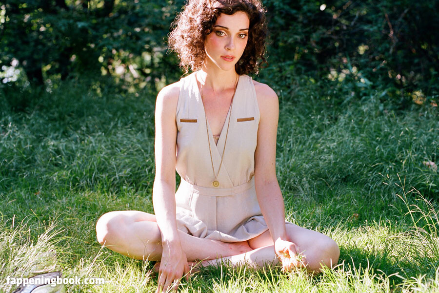 St Vincent Onlyfans Nude Leaked Photos photo leak 42 of 50