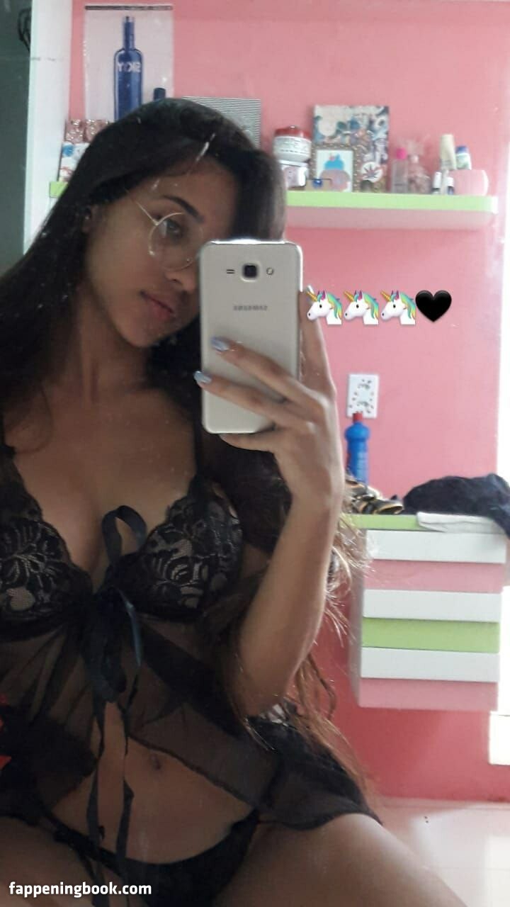 Lari Cogumelos Onlyfans Nude Leaked Photos photo leak 17 of 26