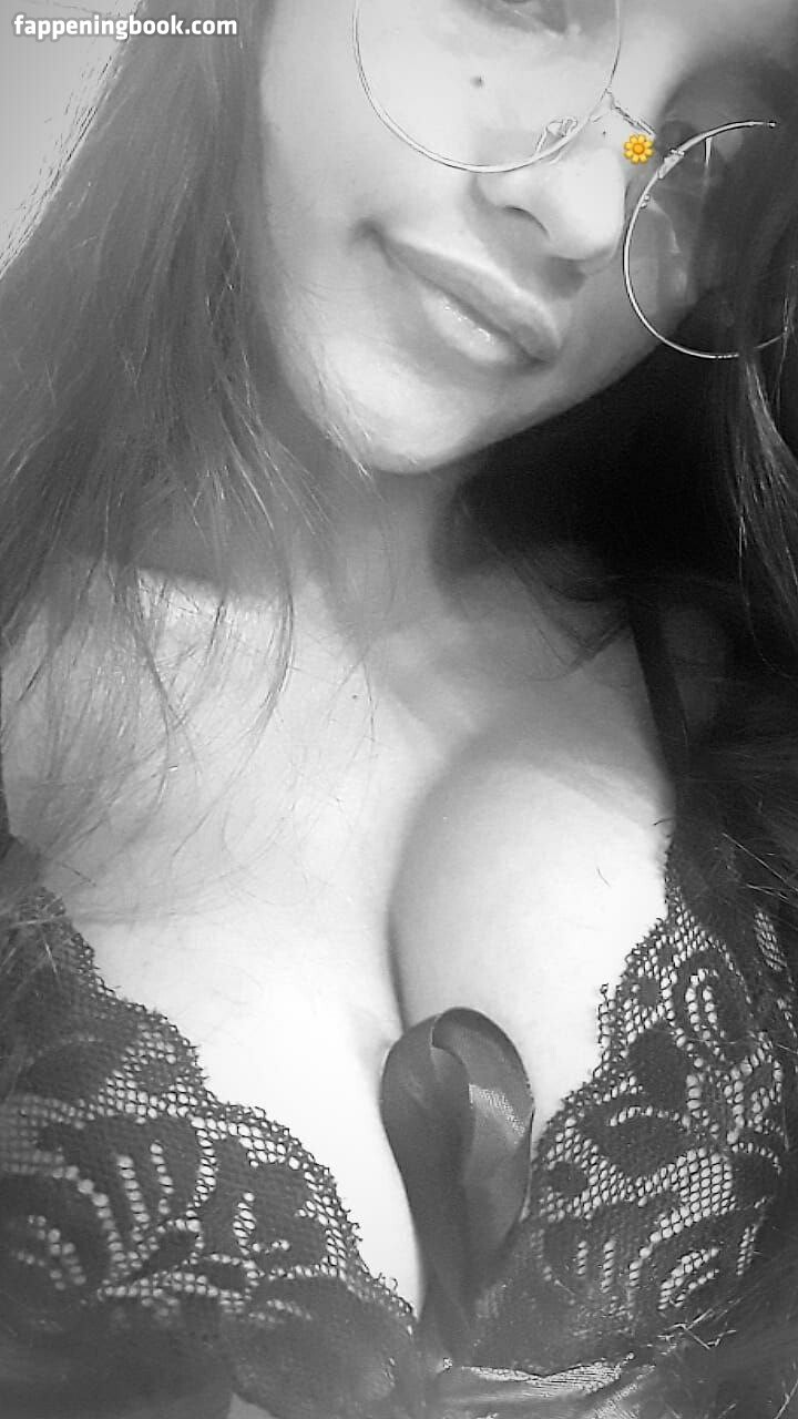 Lari Cogumelos Onlyfans Nude Leaked Photos photo leak 25 of 26