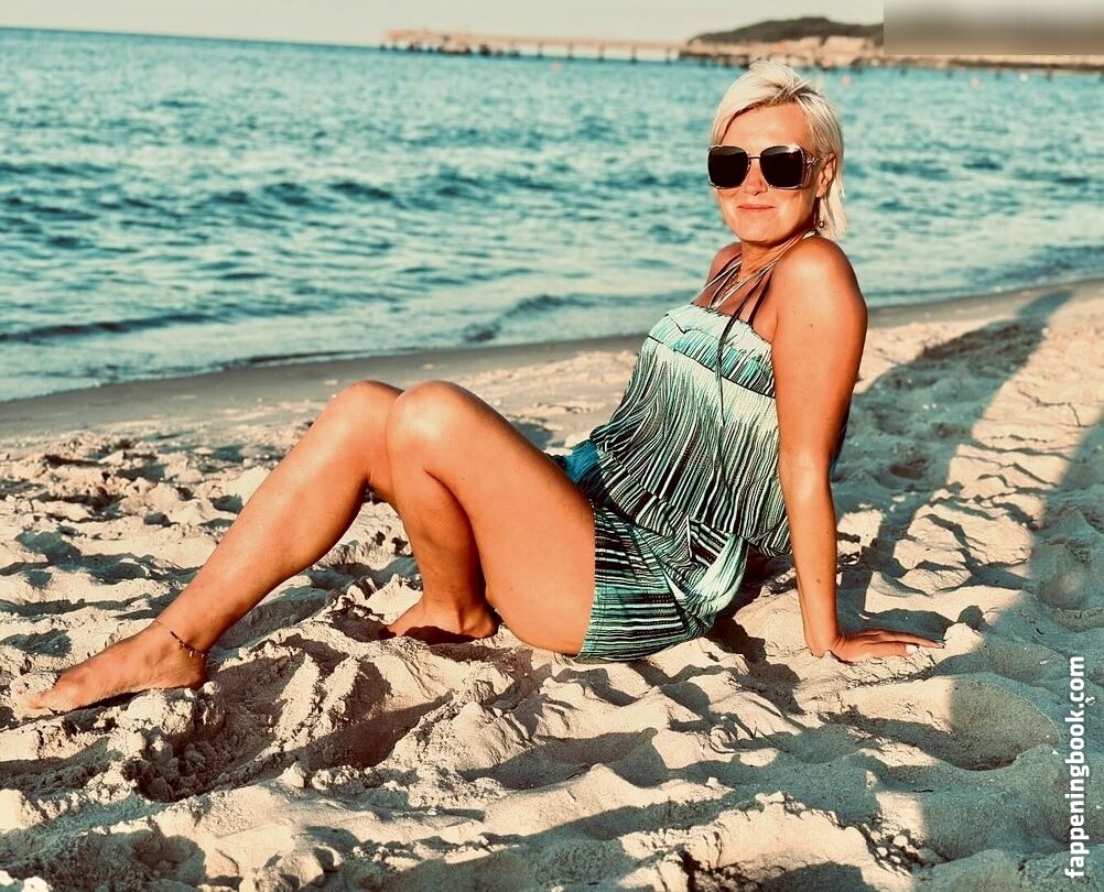 Kamilla Senjo Onlyfans Nude Leaked Photos photo leak 21 of 50