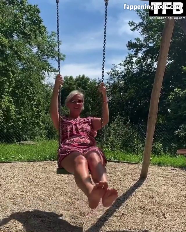 Kamilla Senjo Onlyfans Nude Leaked Photos photo leak 33 of 50