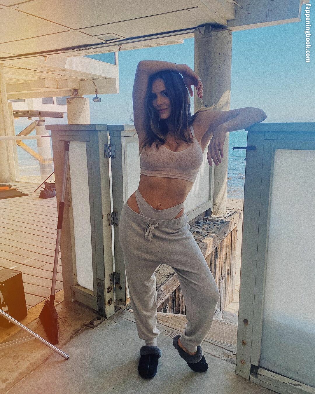 Katharine McPhee Onlyfans Nude Leaked Photos photo leak 27 of 49