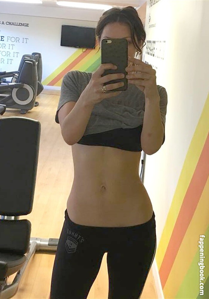 Katharine McPhee Onlyfans Nude Leaked Photos photo leak 42 of 49