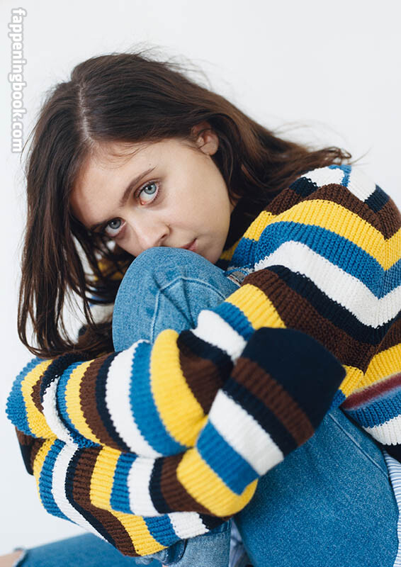 Bel Powley Onlyfans Nude Leaked Photos photo leak 18 of 49