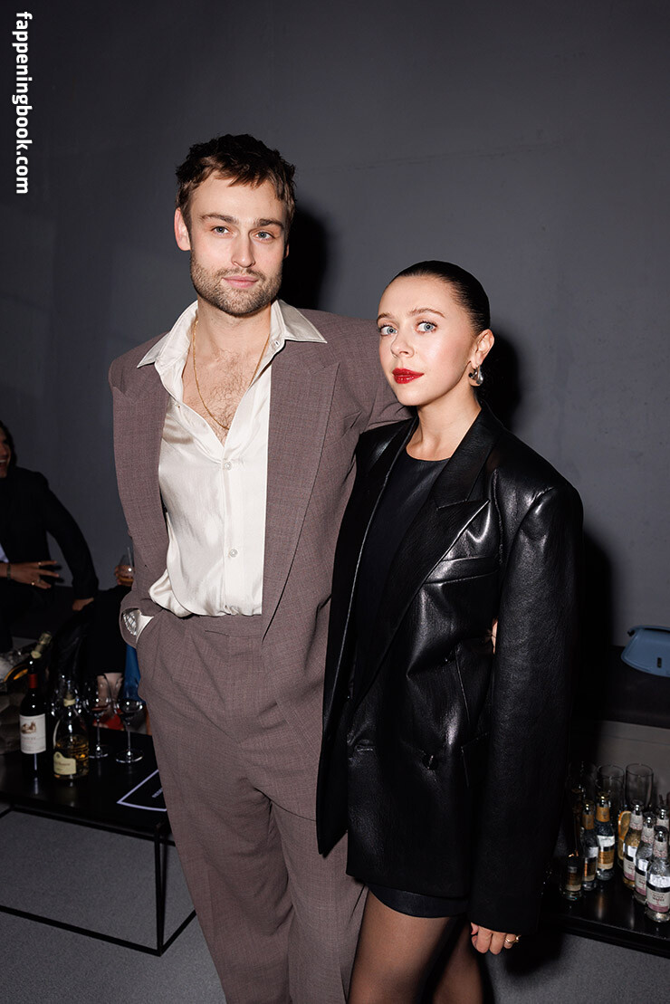 Bel Powley Onlyfans Nude Leaked Photos photo leak 19 of 49
