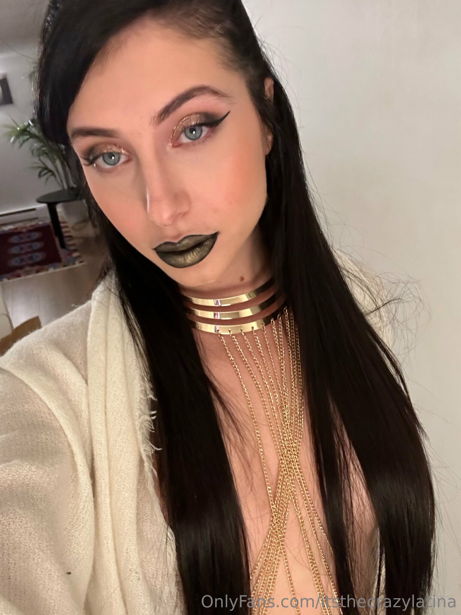 1536x2048_9bdb886211c876240256c31c9d96461d20cc90a0fac9f1bc.md.jpg