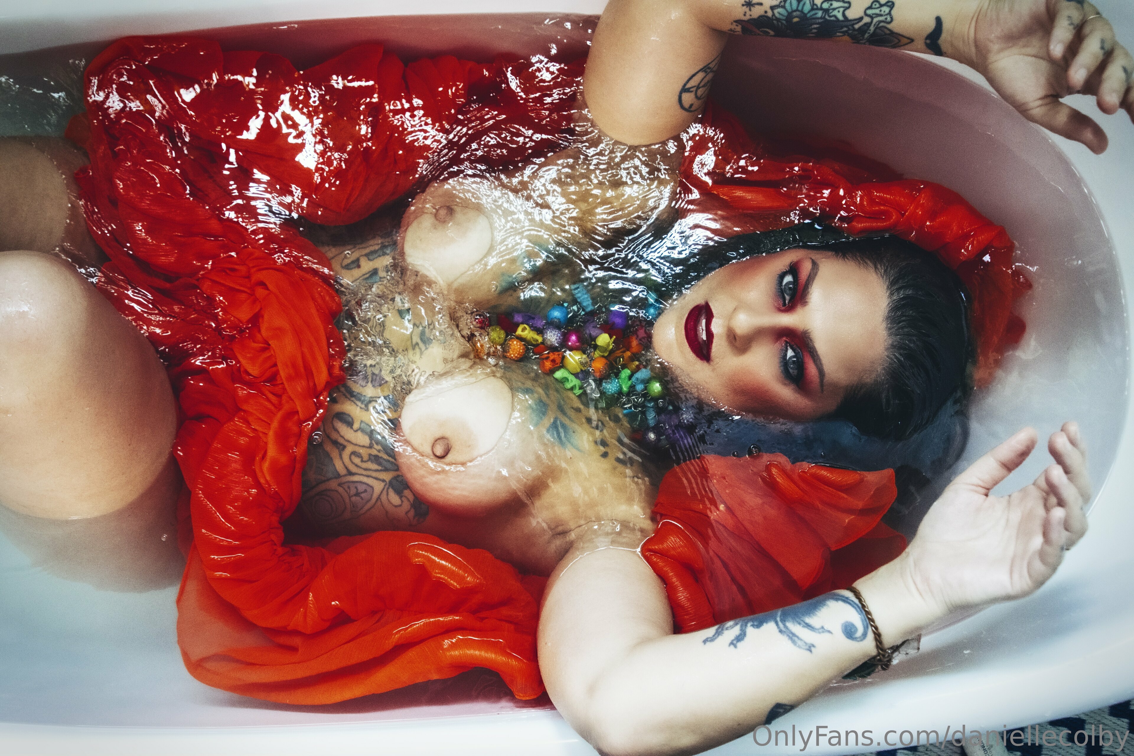 3840x2560_103d9be8189b4d960f22a5aec132e030a2a72e211db6ff89.md.jpg