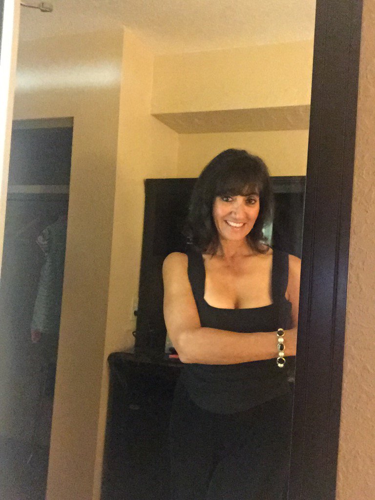 CWOulpqVEAINbmj_1660897ebf025e8770d77d0.md.jpg