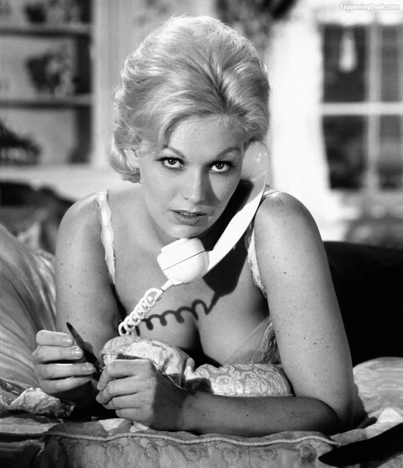 Kim Novak Onlyfans Nude Leaked Photos photo leak 12 of 40