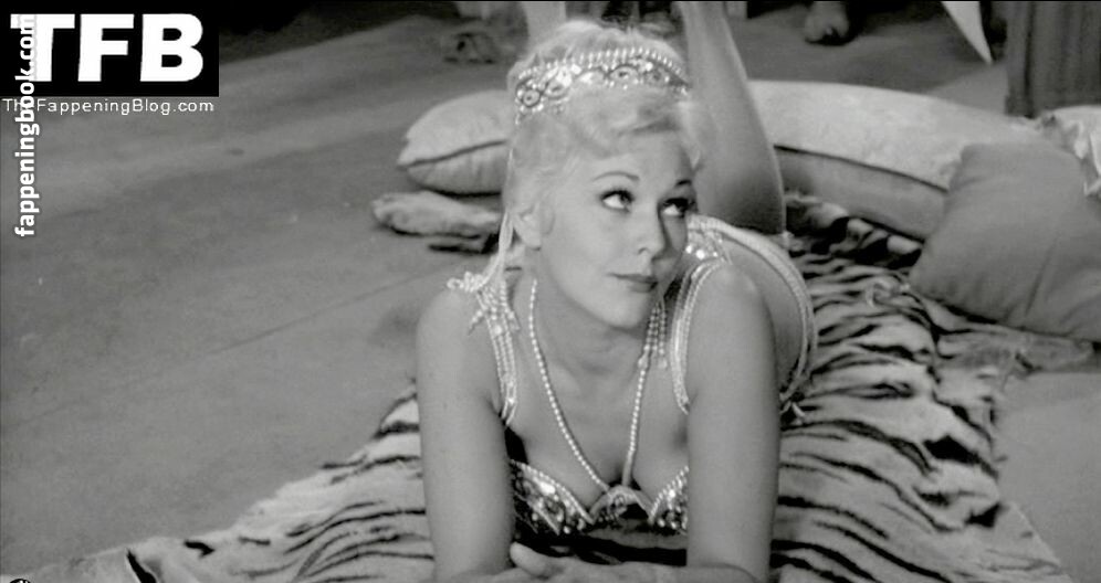 Kim Novak Onlyfans Nude Leaked Photos photo leak 24 of 40