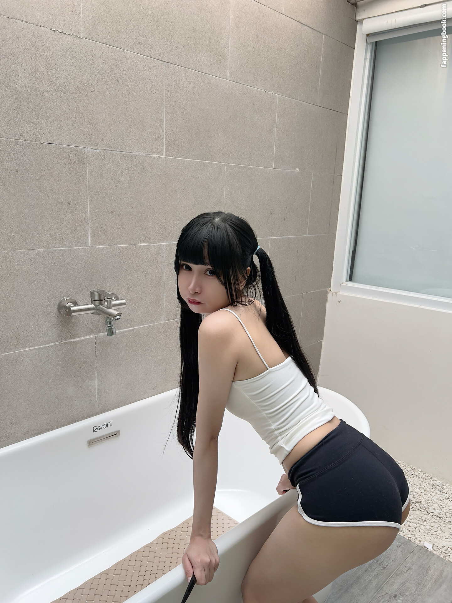 Joyce Poring Onlyfans Nude Leaked Photos photo leak 3 of 49