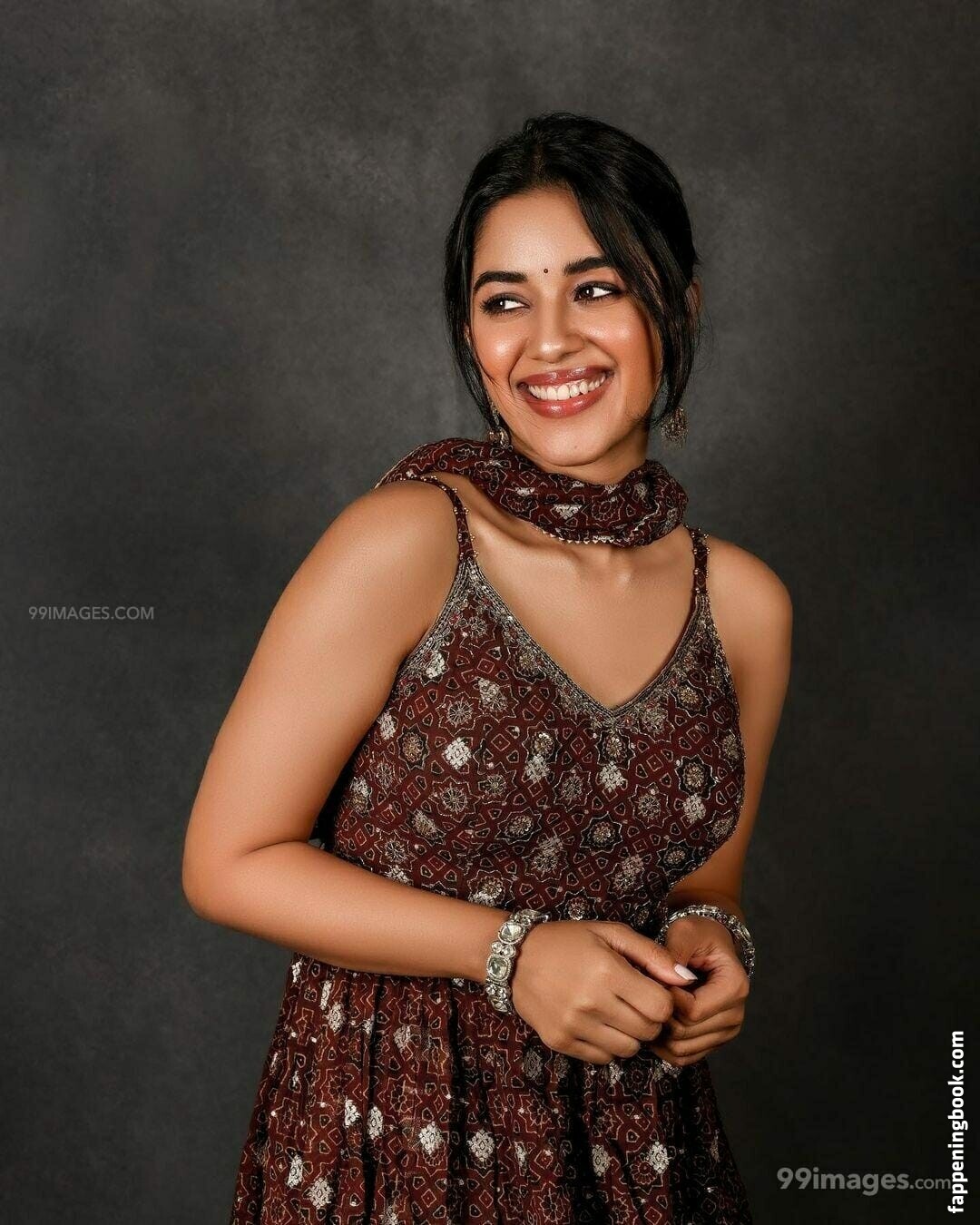 Mirnalini Ravi Onlyfans Nude Leaked Photos photo leak 4 of 28