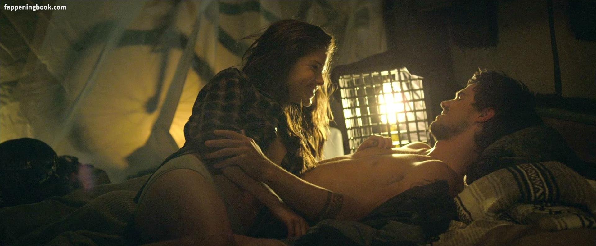 Marie Avgeropoulos Onlyfans Nude Leaked Photos photo leak 34 of 48