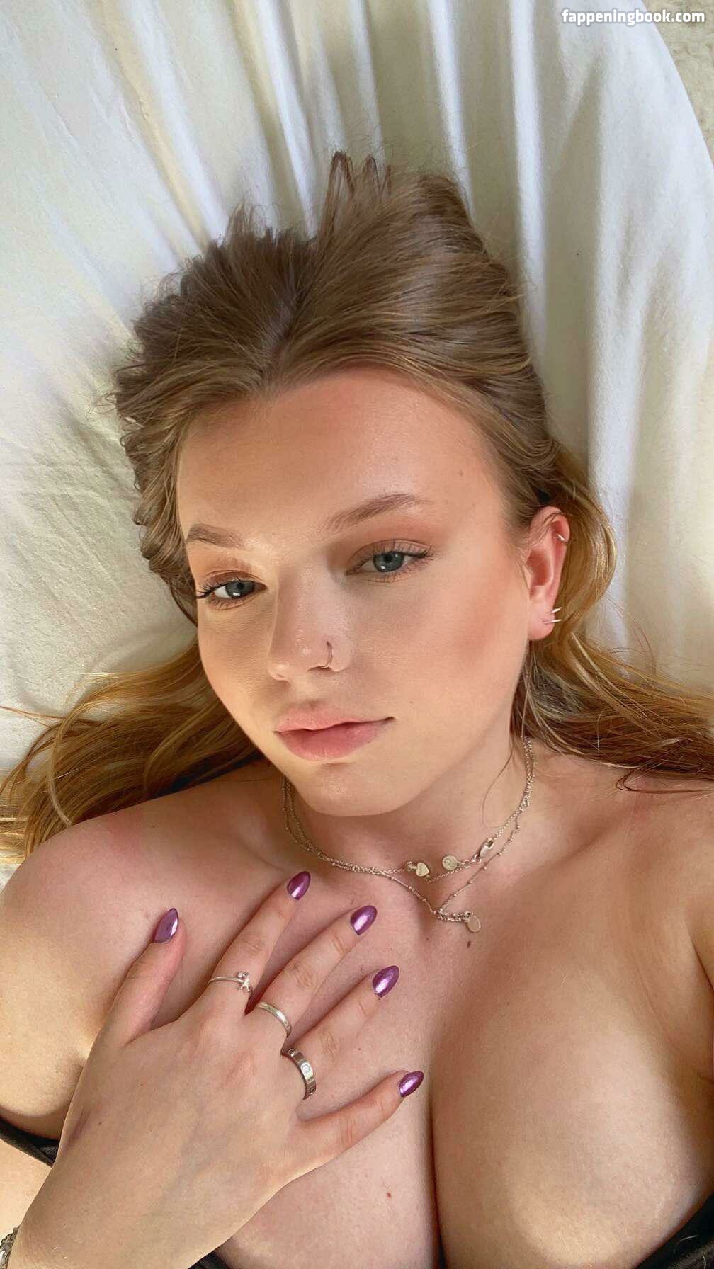 holliesworldd Onlyfans Nude Leaked Photos photo leak 7 of 17 holliesworldd Onlyfans Nude Leaked Photos photo leak 7 of 17
