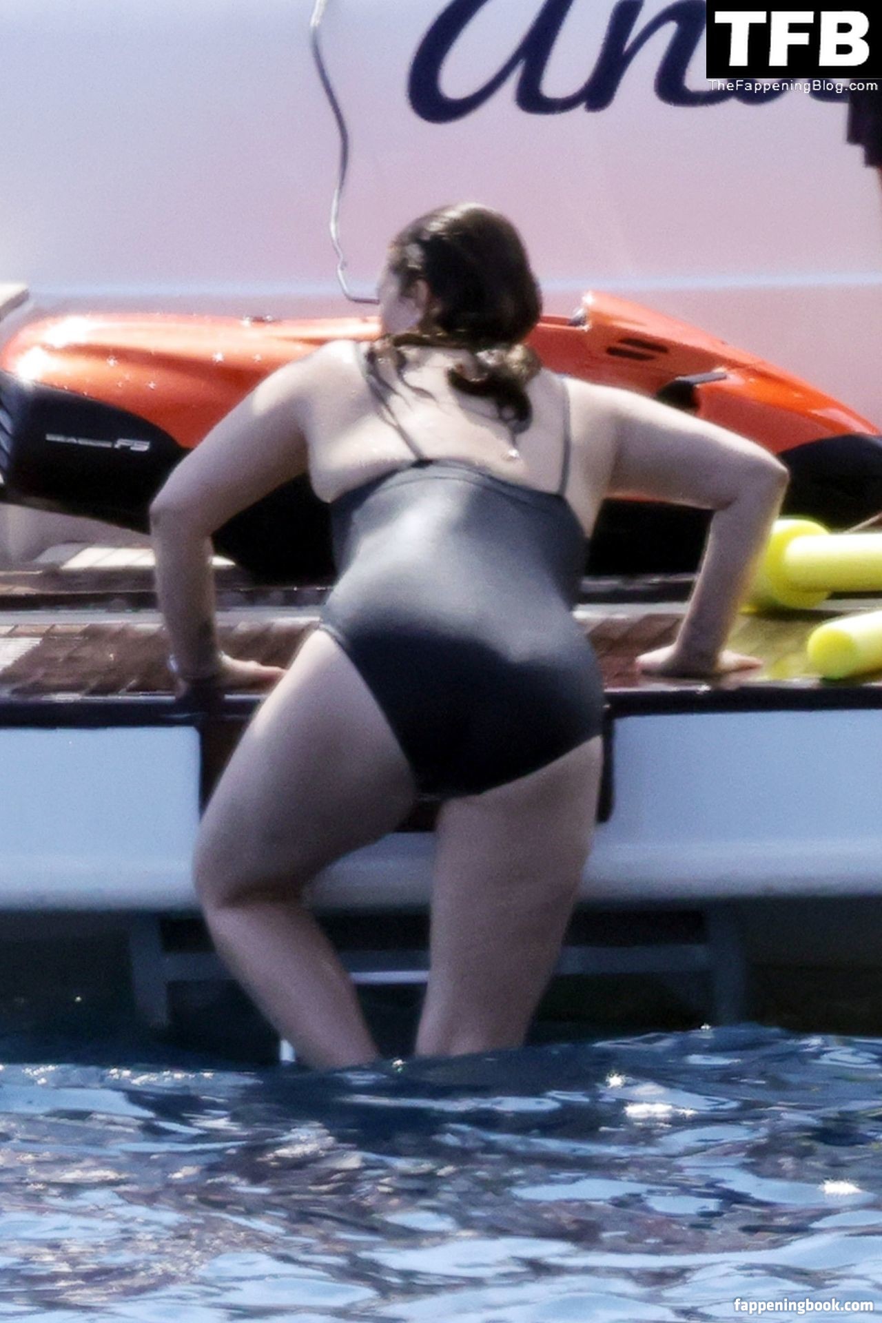 Drew Barrymore Onlyfans Nude Leaked Photos photo leak 45 of 50