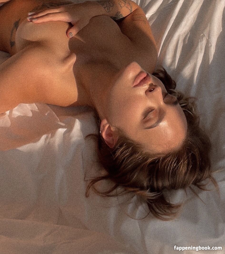 Polinarss Onlyfans Nude Leaked Photos photo leak 6 of 33