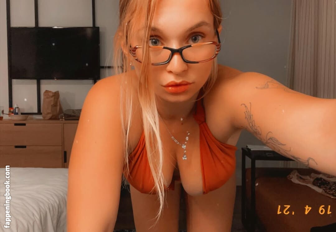 realzoieburgher Onlyfans Nude Leaked Photos photo leak 5 of 50