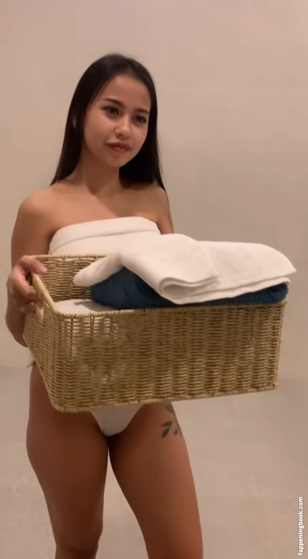 hannah_whooo Onlyfans Nude Leaked Photos photo leak 26 of 34