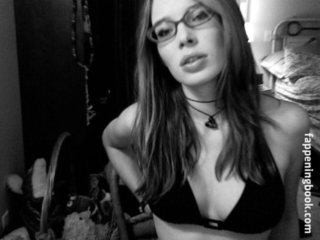Chloe Dykstra Onlyfans Nude Leaked Photos photo leak 36 of 49