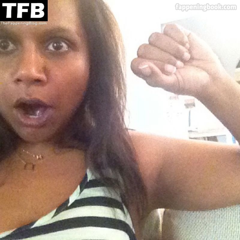 Mindy Kaling Onlyfans Nude Leaked Photos photo leak 10 of 50