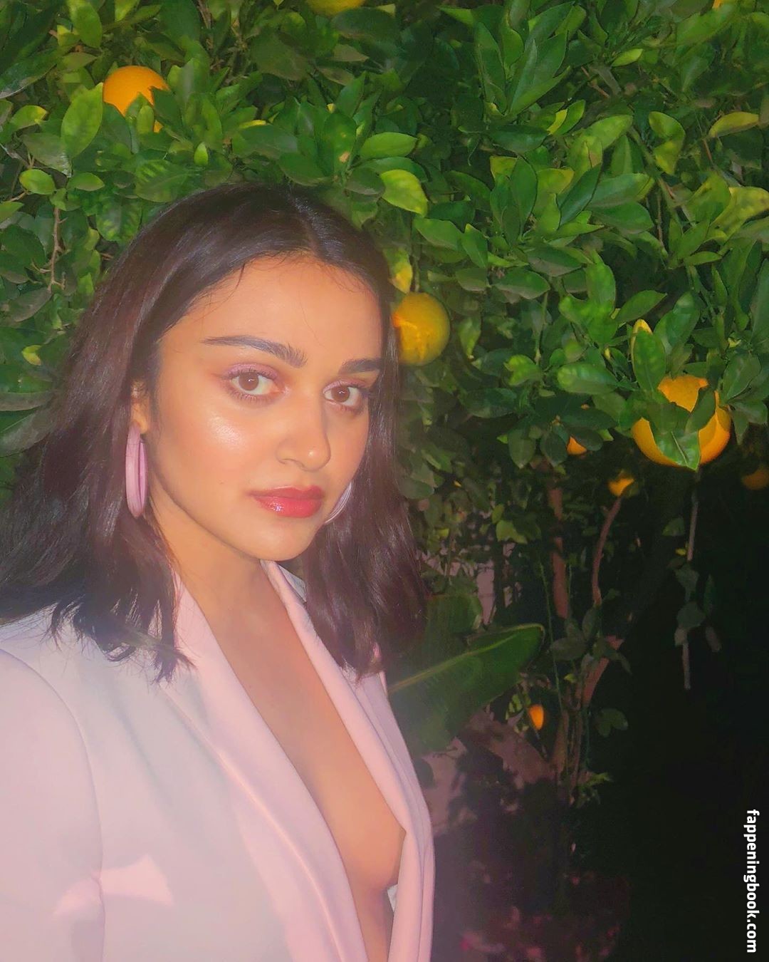 Ariela Barer Onlyfans Nude Leaked Photos photo leak 4 of 49