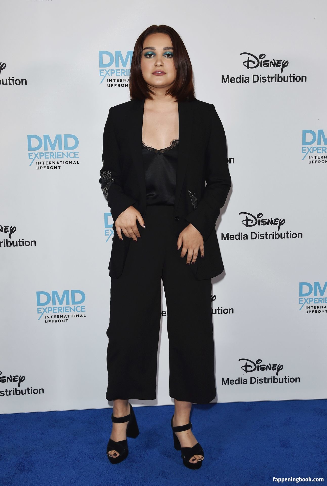 Ariela Barer Onlyfans Nude Leaked Photos photo leak 15 of 49