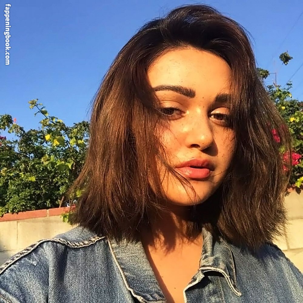 Ariela Barer Onlyfans Nude Leaked Photos photo leak 24 of 49