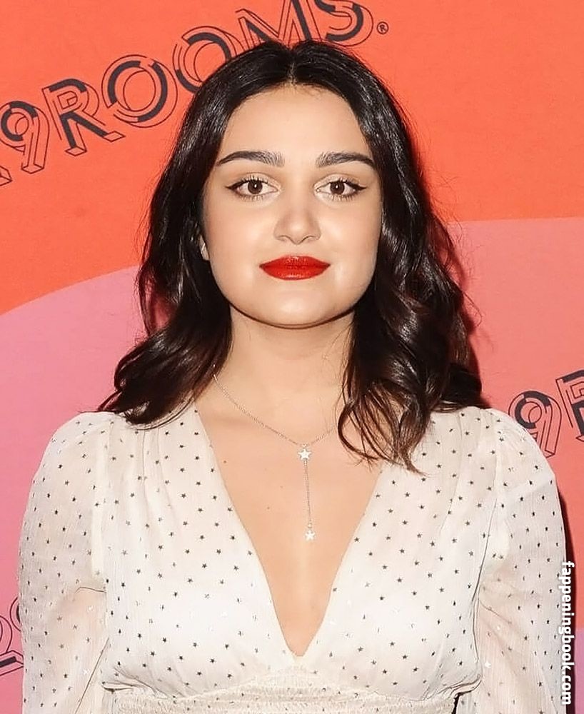 Ariela Barer Onlyfans Nude Leaked Photos photo leak 39 of 49