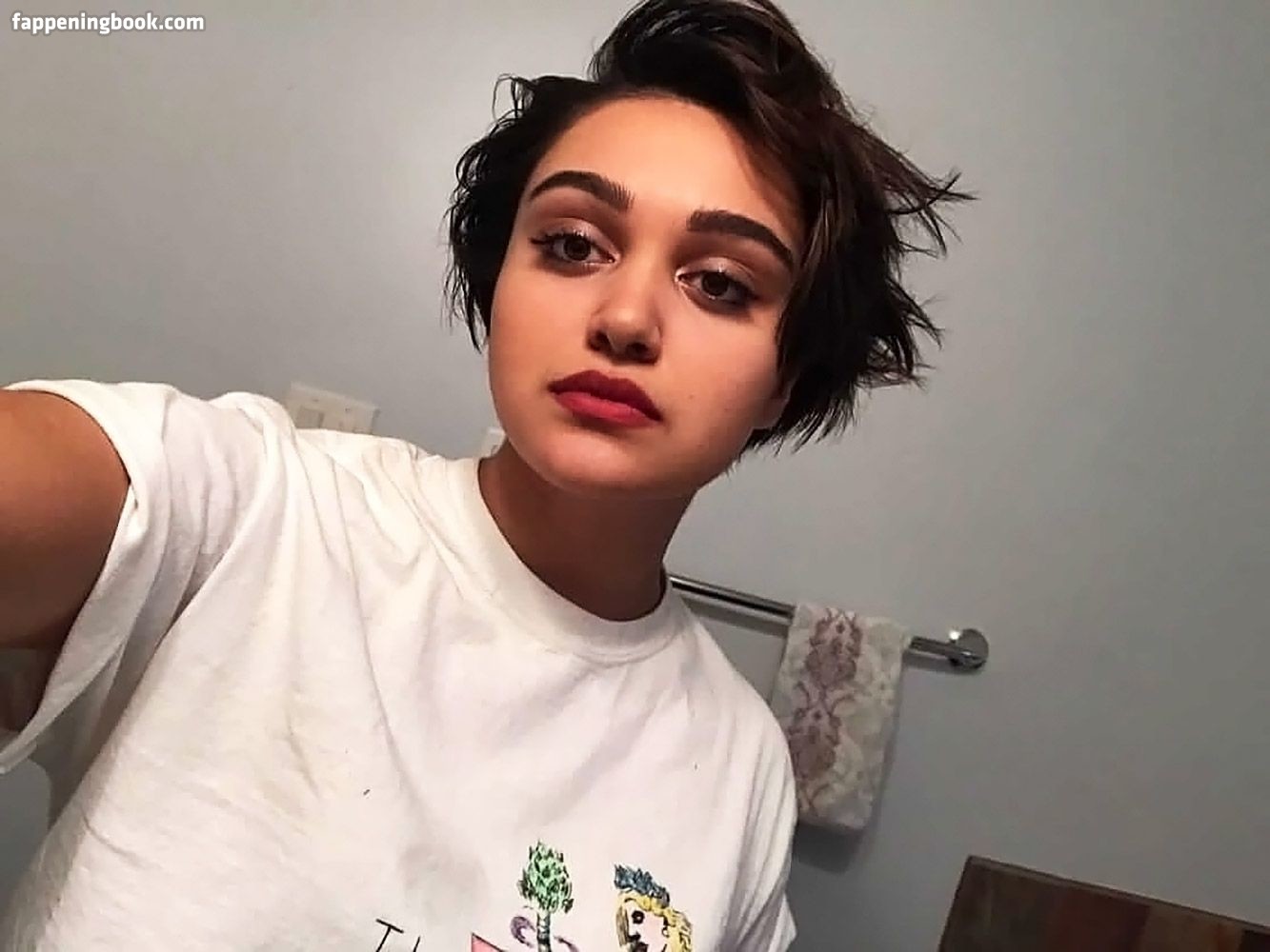 Ariela Barer Onlyfans Nude Leaked Photos photo leak 41 of 49