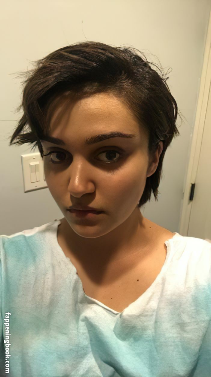 Ariela Barer Onlyfans Nude Leaked Photos photo leak 46 of 49