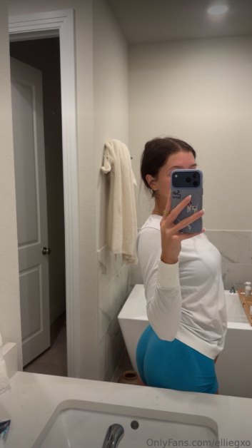 ellie.vandeel | elliegxo OnlyFans Nude Leaks photo leak 26 of 327