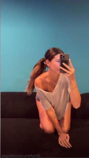 ellie.vandeel | elliegxo OnlyFans Nude Leaks photo leak 181 of 327