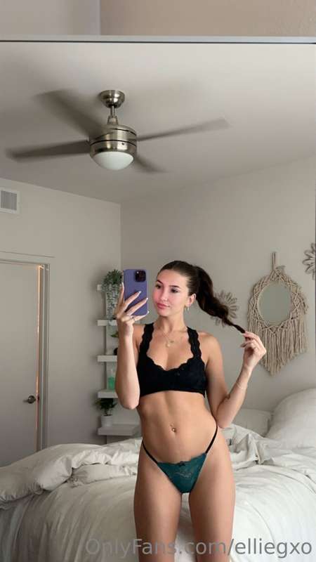ellie.vandeel | elliegxo OnlyFans Nude Leaks photo leak 191 of 327