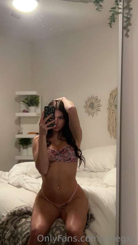 ellie.vandeel | elliegxo OnlyFans Nude Leaks photo leak 197 of 327