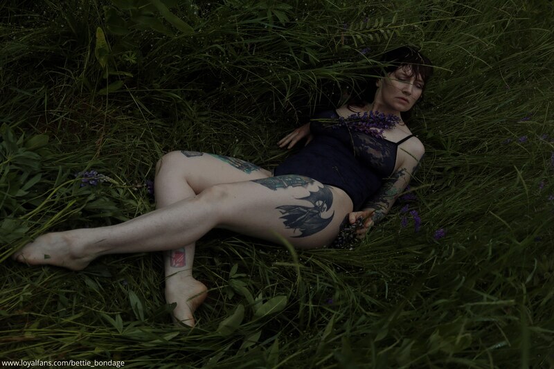 Bettie Bondage ManyVids Nude Leaks photo leak 162 of 496