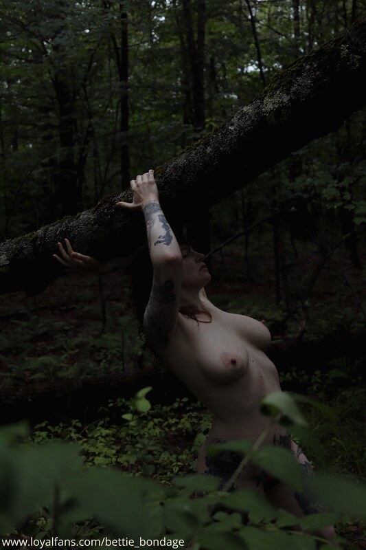 Bettie Bondage ManyVids Nude Leaks photo leak 232 of 496